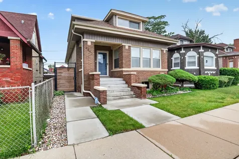 9347 South Loomis Street Chicago IL 60620