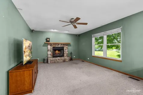 158 Edgewater Lane Sugar Grove IL 60554