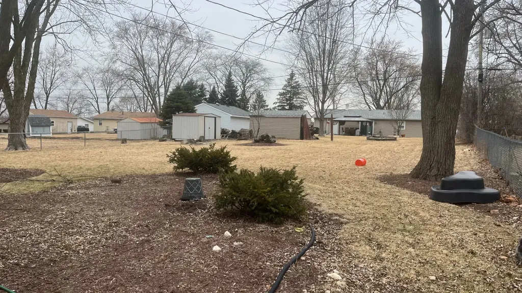 450 Sherwood Drive Aurora IL 60505