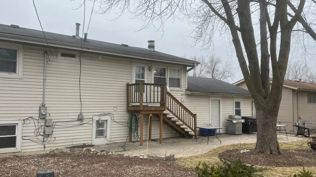 450 Sherwood Drive Aurora IL 60505
