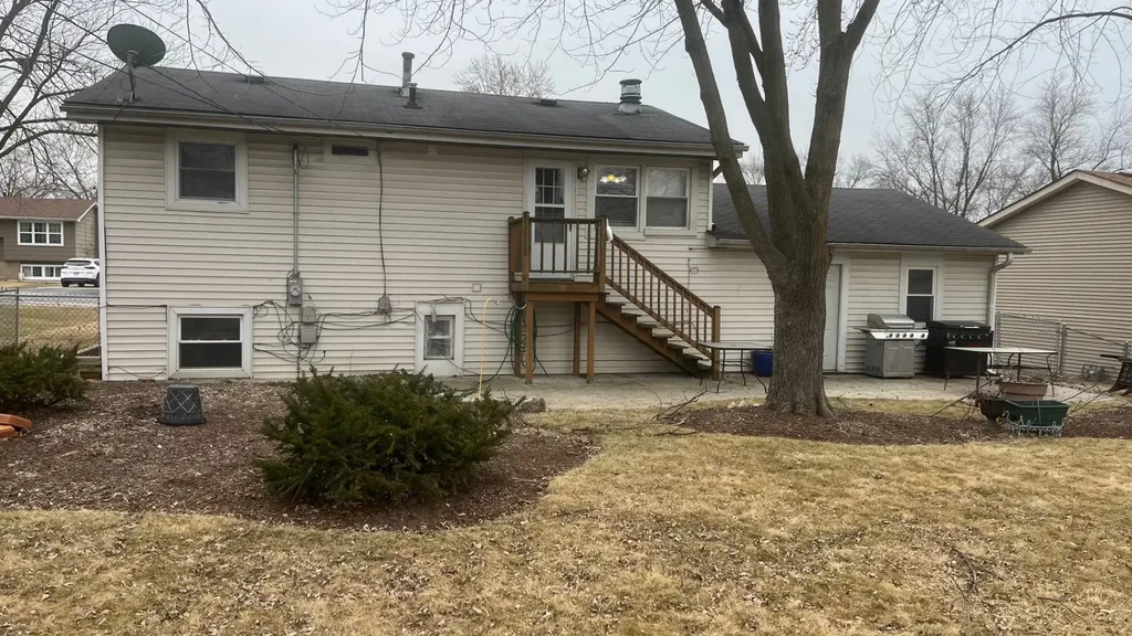 450 Sherwood Drive Aurora IL 60505