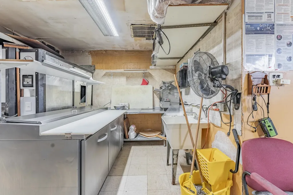 5418 West North Avenue Chicago IL 60639