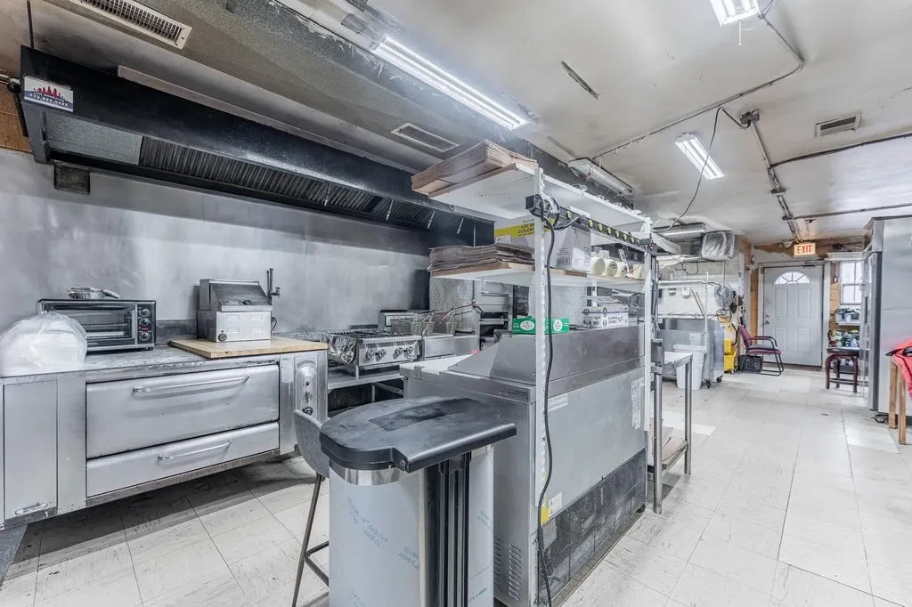 5418 West North Avenue Chicago IL 60639