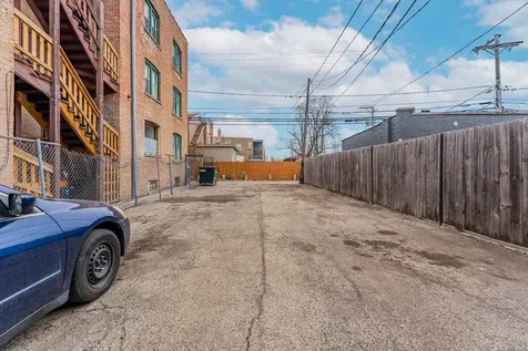 5418 West North Avenue Chicago IL 60639