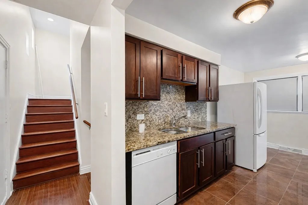 7948 South Avalon Avenue Chicago IL 60619