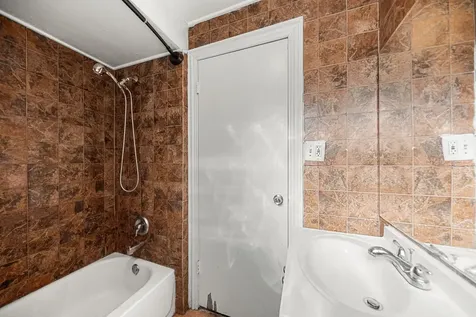 7948 South Avalon Avenue Chicago IL 60619