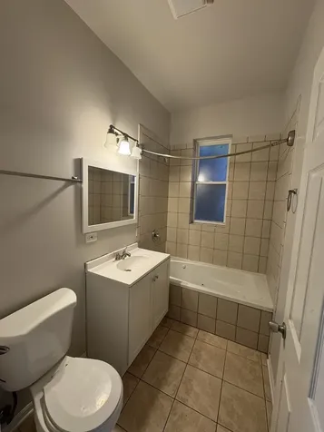 6130 South Rhodes Street Chicago IL 60637