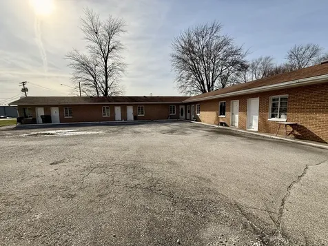 901 State Route 10 West Clinton IL 61727