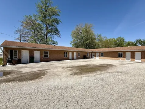 901 State Route 10 West Clinton IL 61727