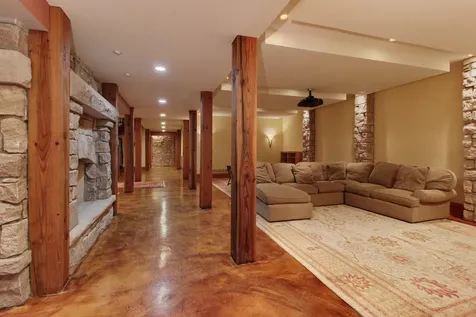 13 Norbloom Avenue Bloomington IL 61701