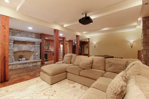 13 Norbloom Avenue Bloomington IL 61701