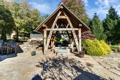 13 Norbloom Avenue Bloomington IL 61701
