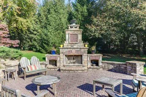 13 Norbloom Avenue Bloomington IL 61701
