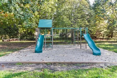 13 Norbloom Avenue Bloomington IL 61701