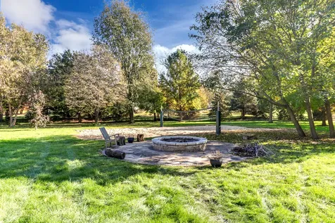 13 Norbloom Avenue Bloomington IL 61701