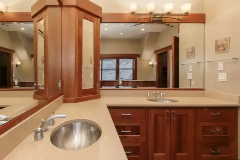 13 Norbloom Avenue Bloomington IL 61701