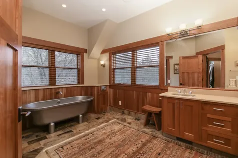 13 Norbloom Avenue Bloomington IL 61701