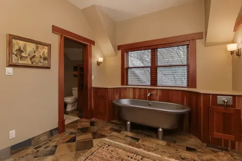 13 Norbloom Avenue Bloomington IL 61701