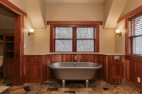 13 Norbloom Avenue Bloomington IL 61701