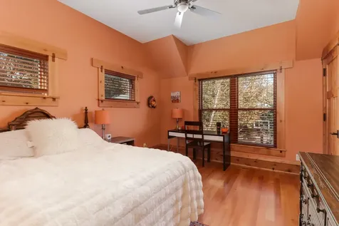 13 Norbloom Avenue Bloomington IL 61701