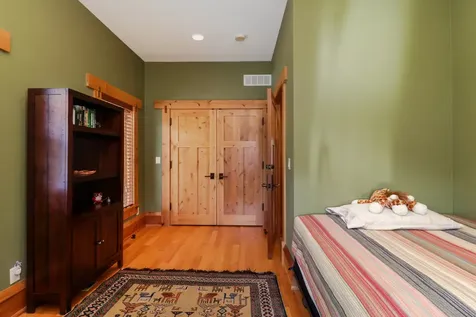 13 Norbloom Avenue Bloomington IL 61701