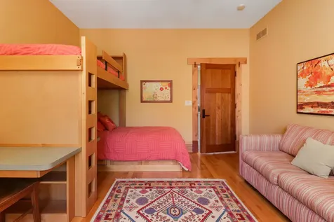 13 Norbloom Avenue Bloomington IL 61701