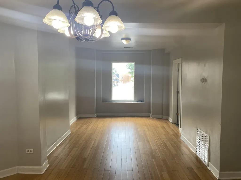 4429 West Adams Street Chicago IL 60624