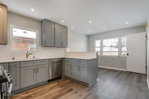15707 Cottage Grove Avenue Dolton IL 60419