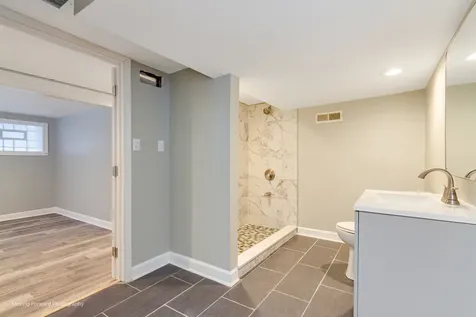 8367 South Baltimore Avenue Chicago IL 60617