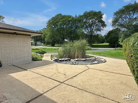 124 East Monterey Avenue Schaumburg IL 60193