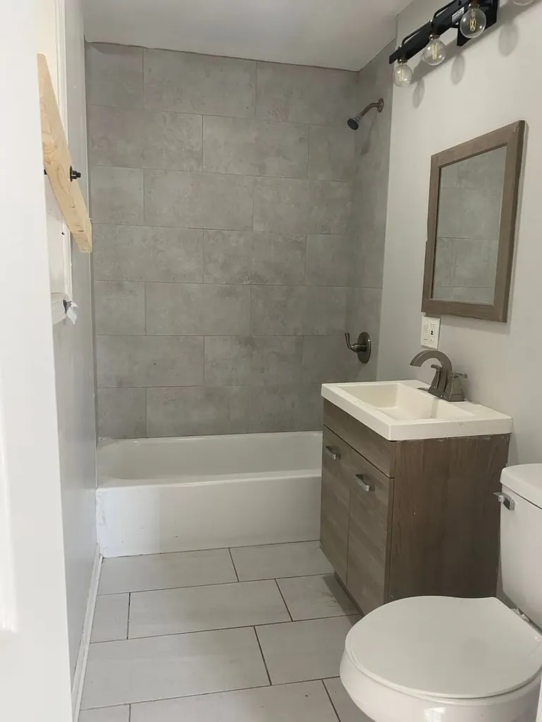 7614 South Maryland Avenue Chicago IL 60619