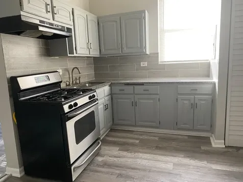 7614 South Maryland Avenue Chicago IL 60619