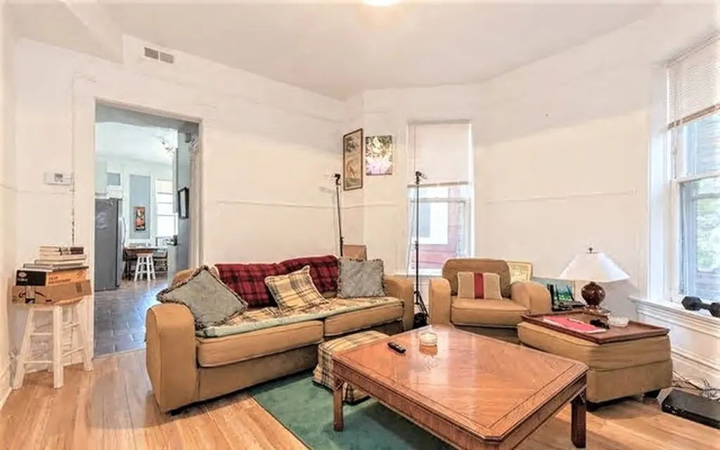 843 North Francisco Avenue Chicago IL 60622