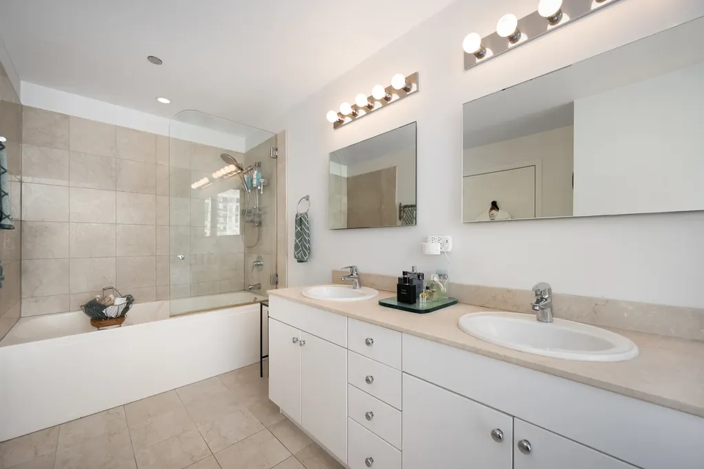 8 East Randolph Street Chicago IL 60601