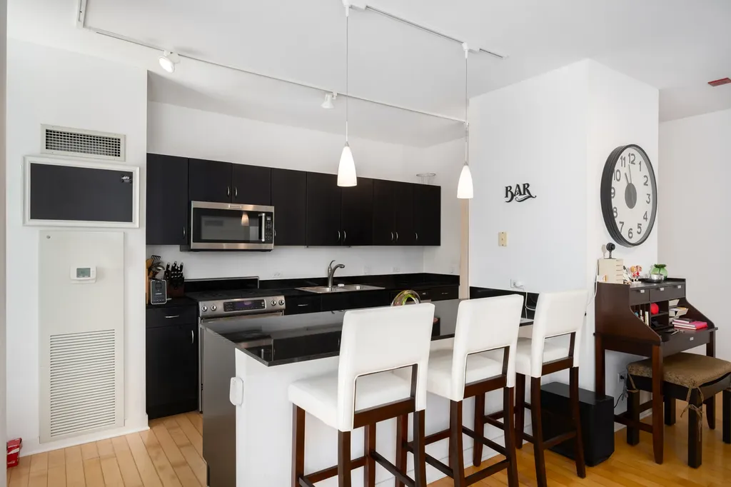 8 East Randolph Street Chicago IL 60601