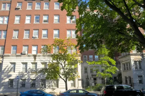 1052 West Balmoral Avenue Chicago IL 60640