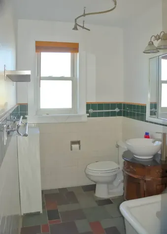 1052 West Balmoral Avenue Chicago IL 60640