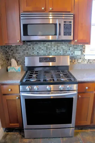 1052 West Balmoral Avenue Chicago IL 60640