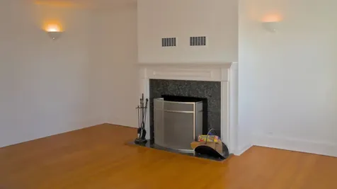 1052 West Balmoral Avenue Chicago IL 60640