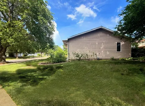 2707 Worcester Drive Champaign IL 61821