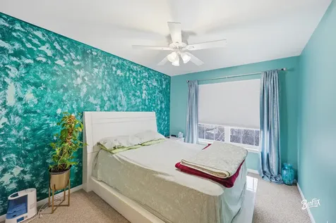 384 W Pointe Drive Vernon Hills IL 60061