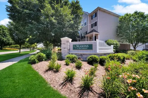 309 Lakeshore Drive Oswego IL 60543