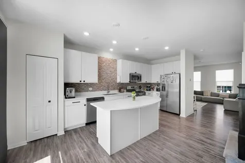 309 Lakeshore Drive Oswego IL 60543