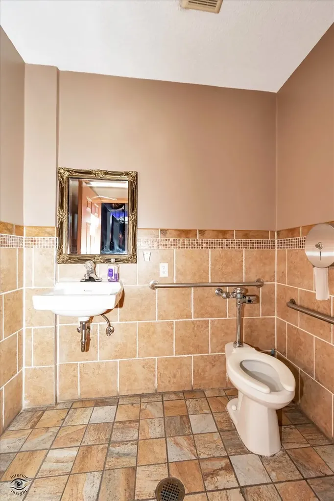 2759 South Pulaski Road Chicago IL 60623