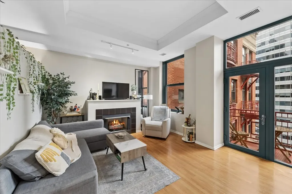 208 West Washington Street Chicago IL 60606
