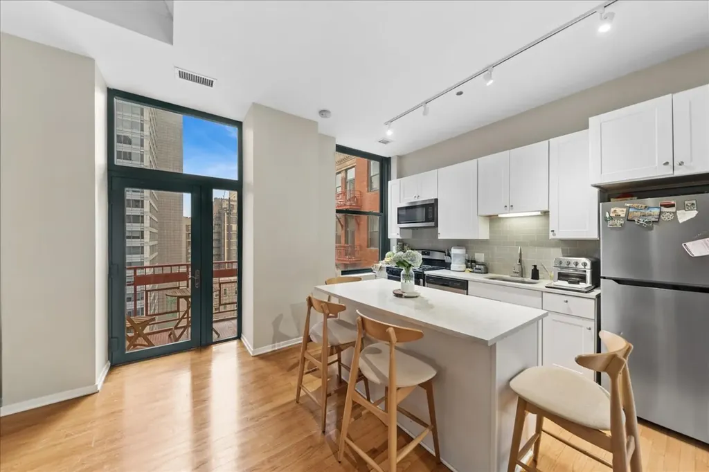 208 West Washington Street Chicago IL 60606