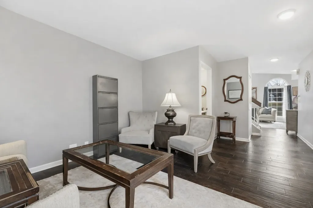 1497 Whitman Court Schaumburg IL 60173