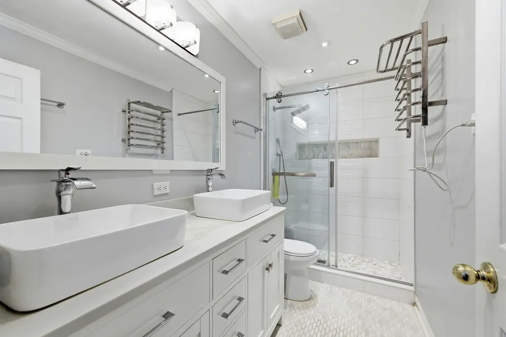1497 Whitman Court Schaumburg IL 60173