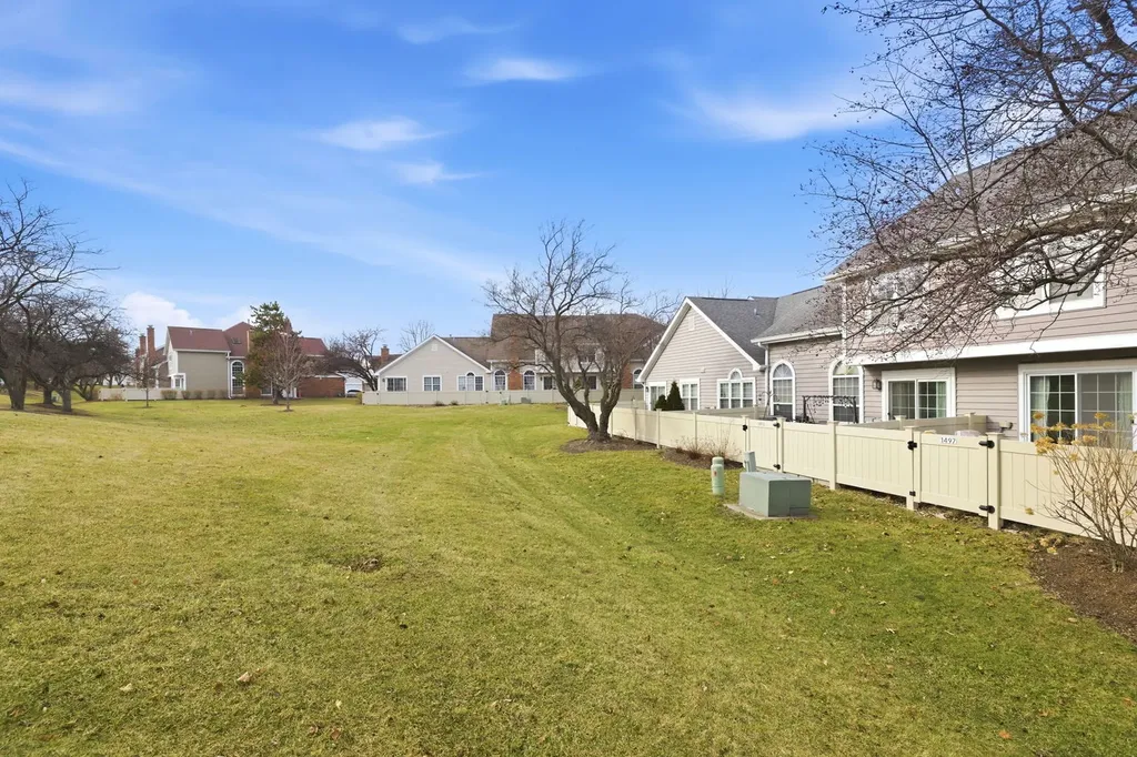 1497 Whitman Court Schaumburg IL 60173