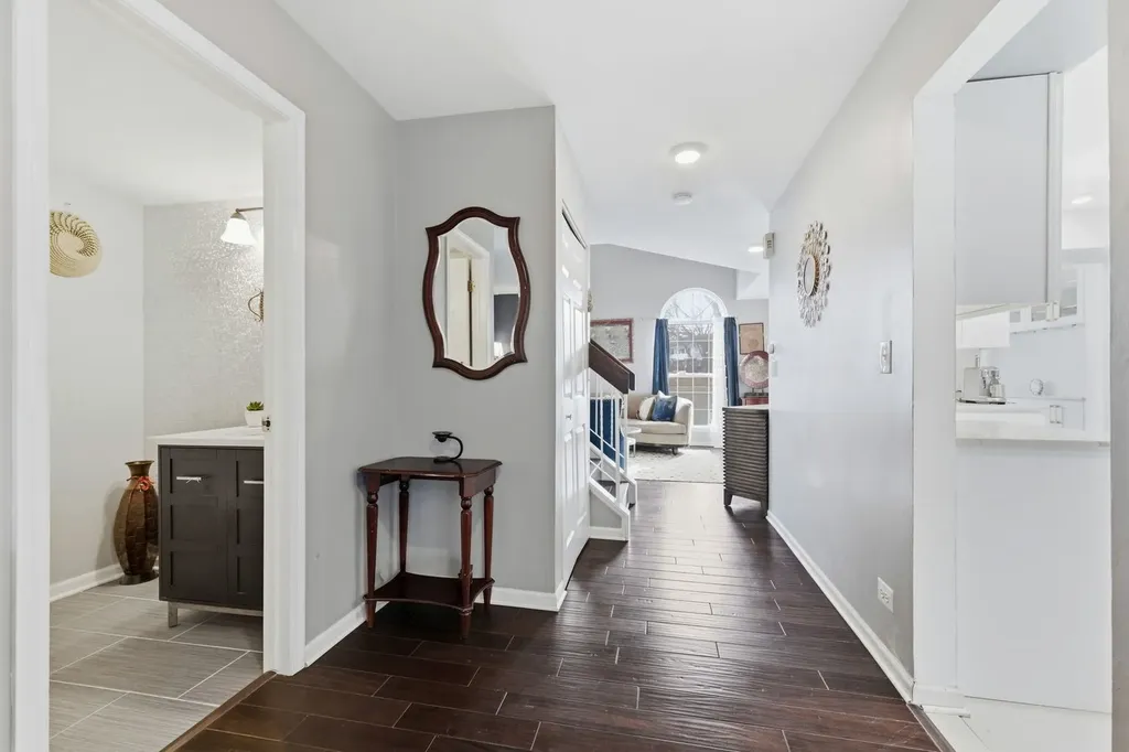 1497 Whitman Court Schaumburg IL 60173